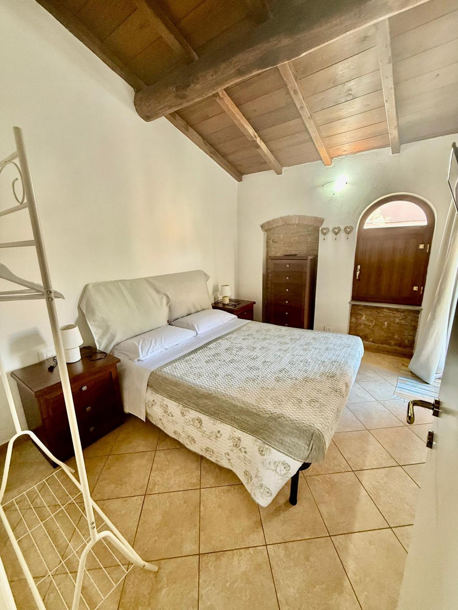 Casa Vacanze Elena Rometta Zewnętrze zdjęcie